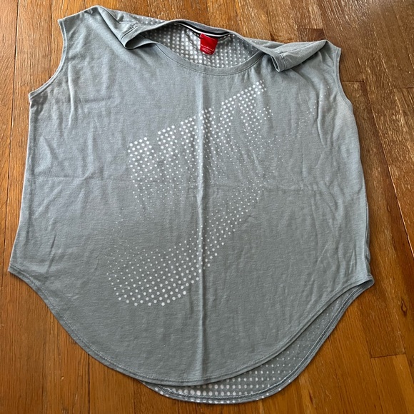 Nike Tops - Nike T-shirt size M